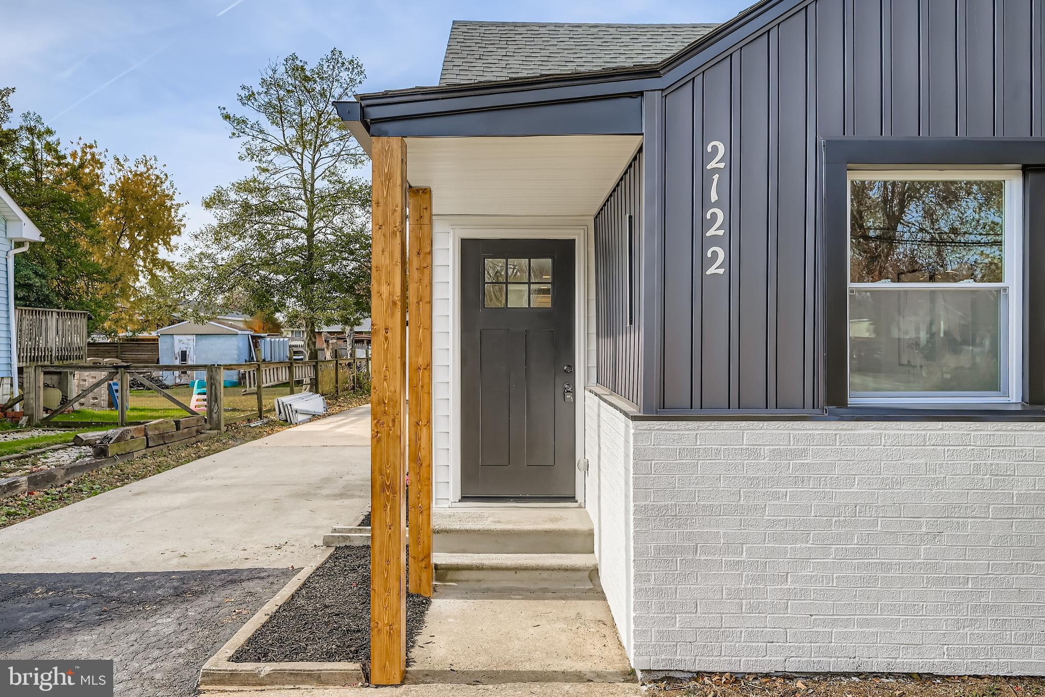 2122 LODGE FOREST DRIVE