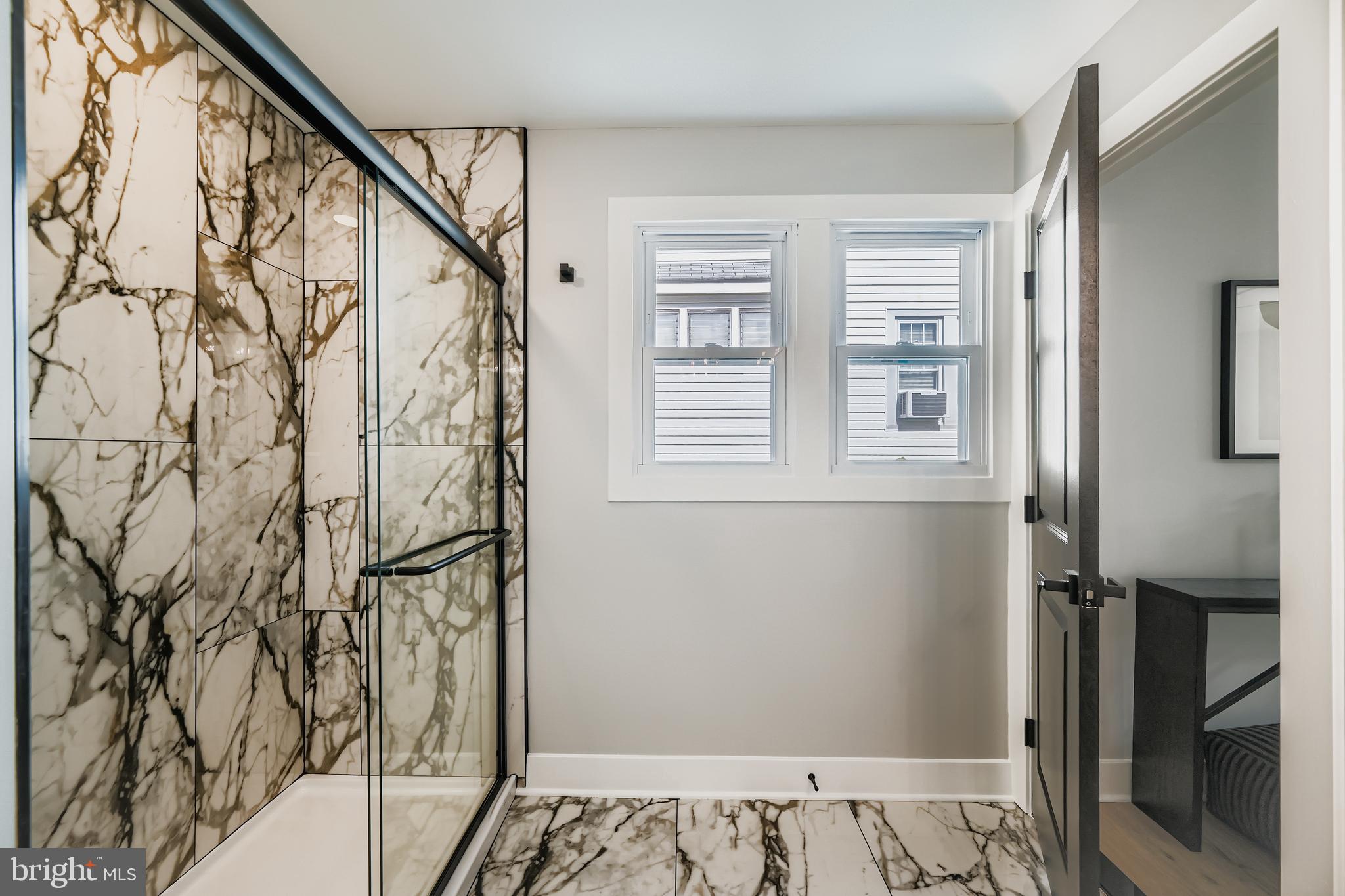 LODGE FOREST MANOR - Residential