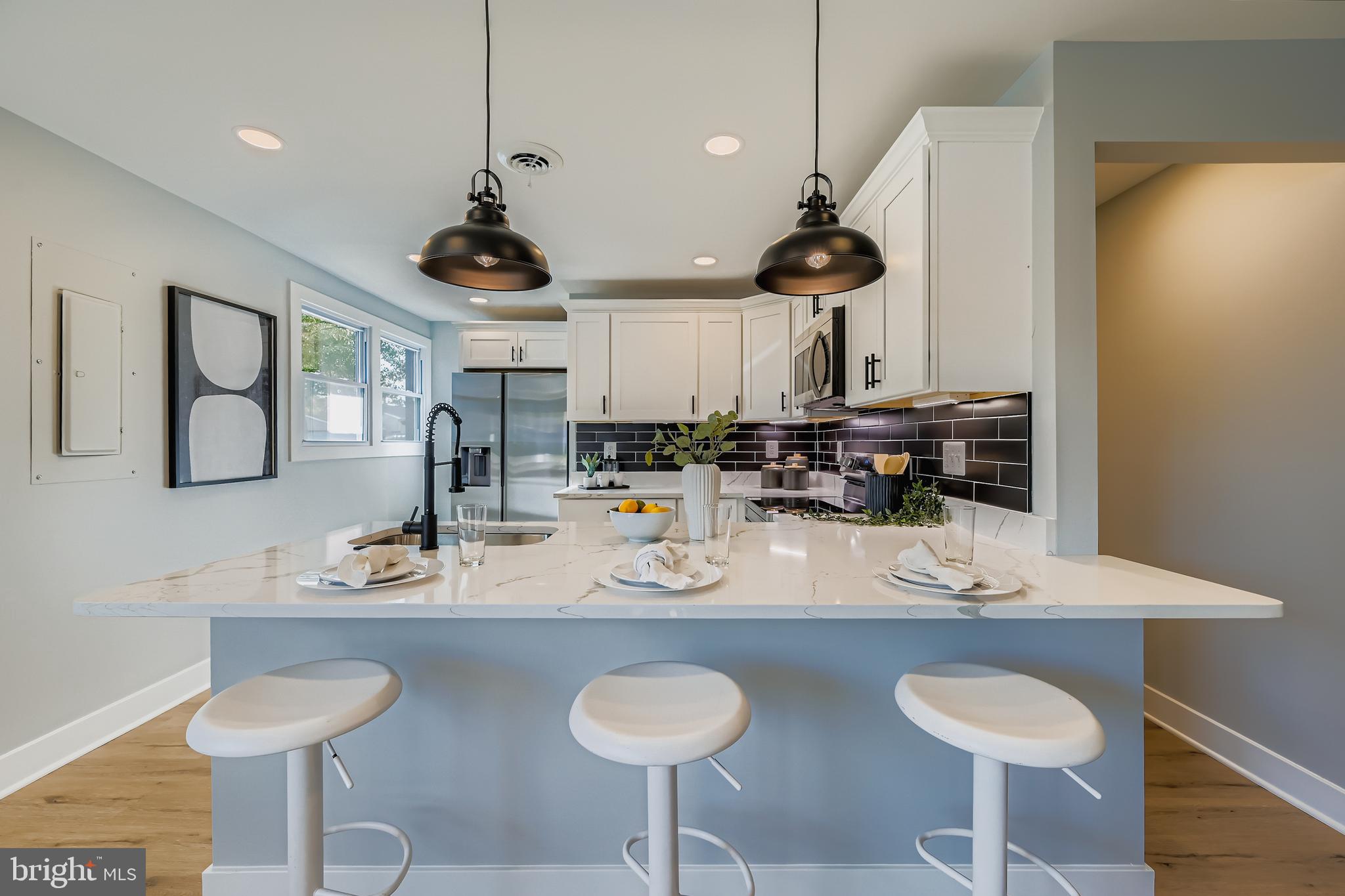 LODGE FOREST MANOR - Residential