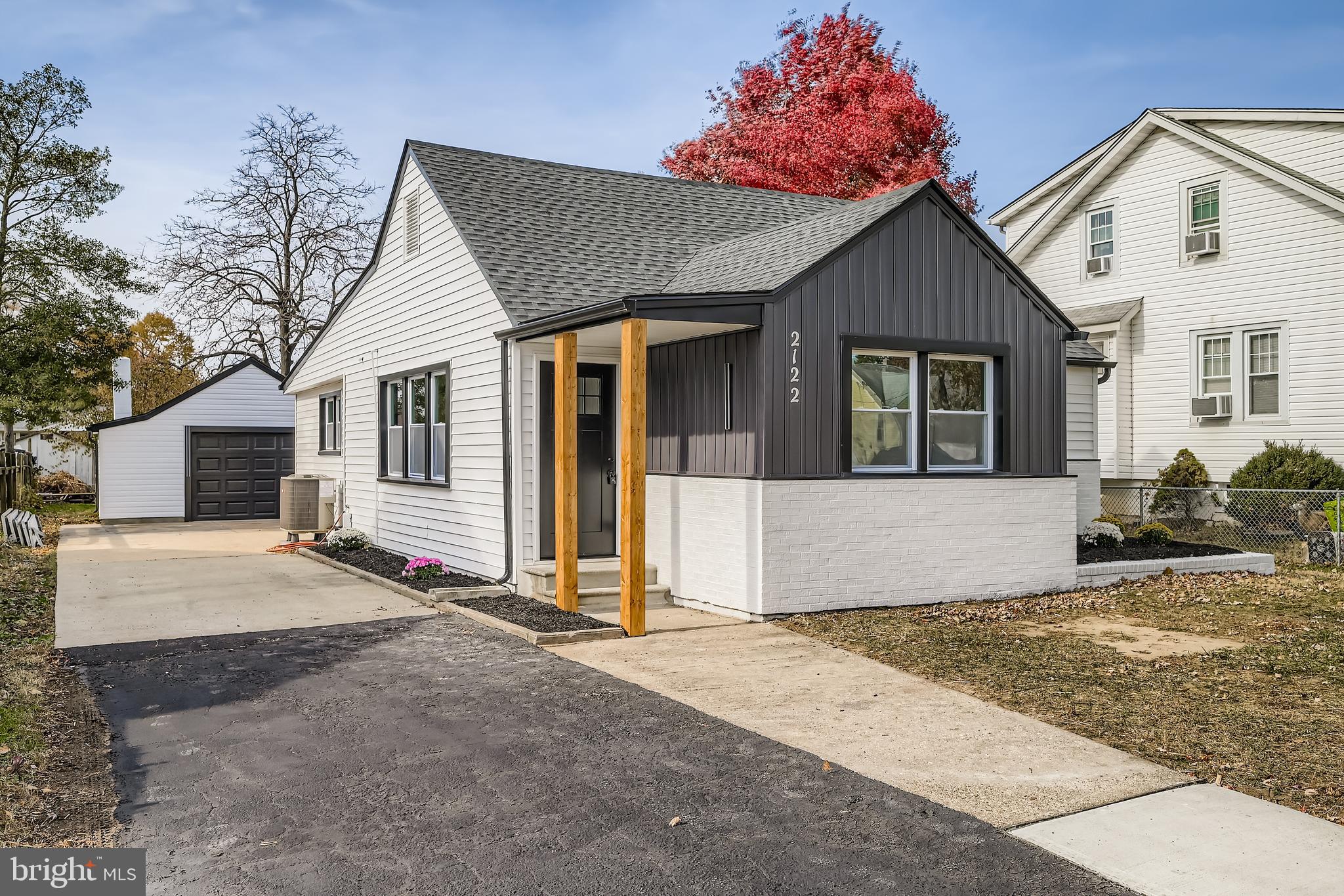 LODGE FOREST MANOR - Residential