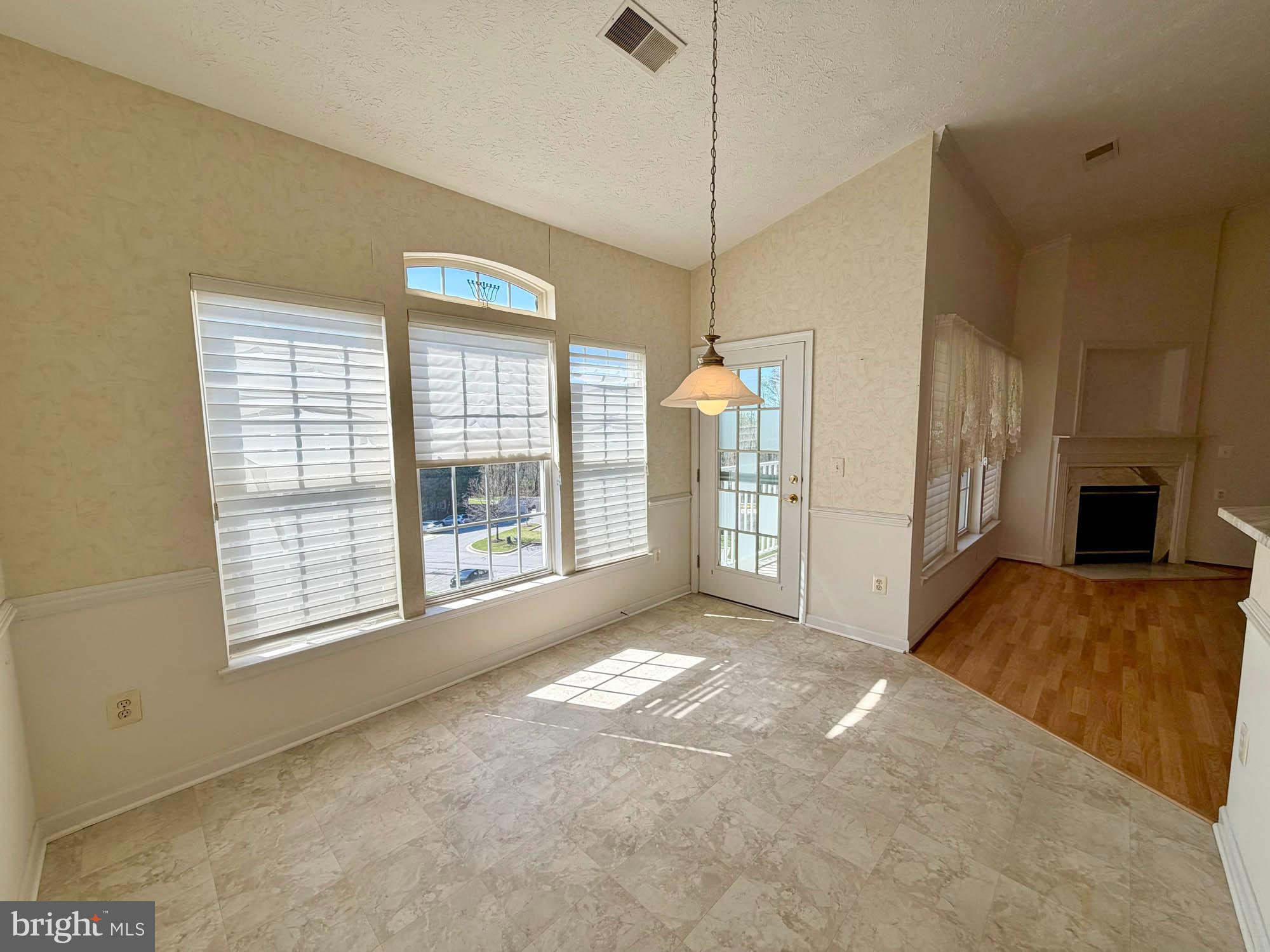 WINDSOR AT PERRY HALL FARMS - Residential