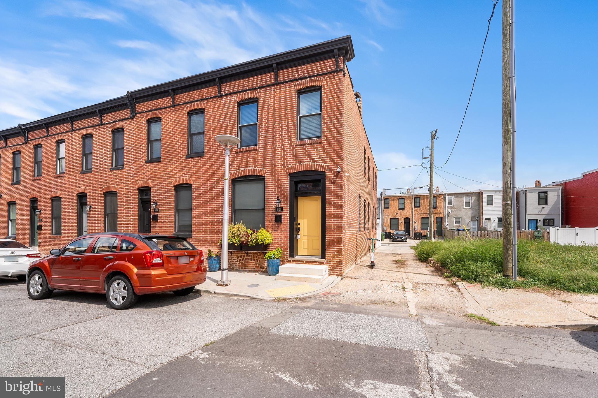 801 N MADEIRA STREET