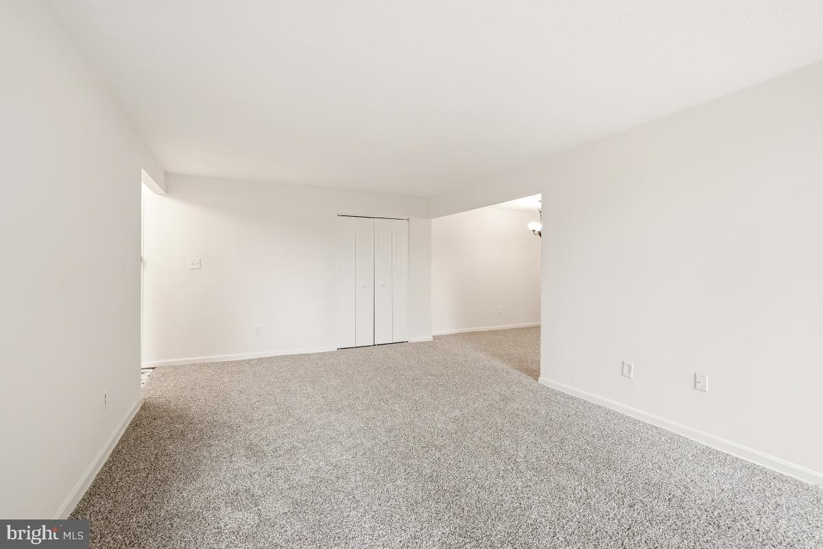 VILLAGE OF LONG REACH - Residential