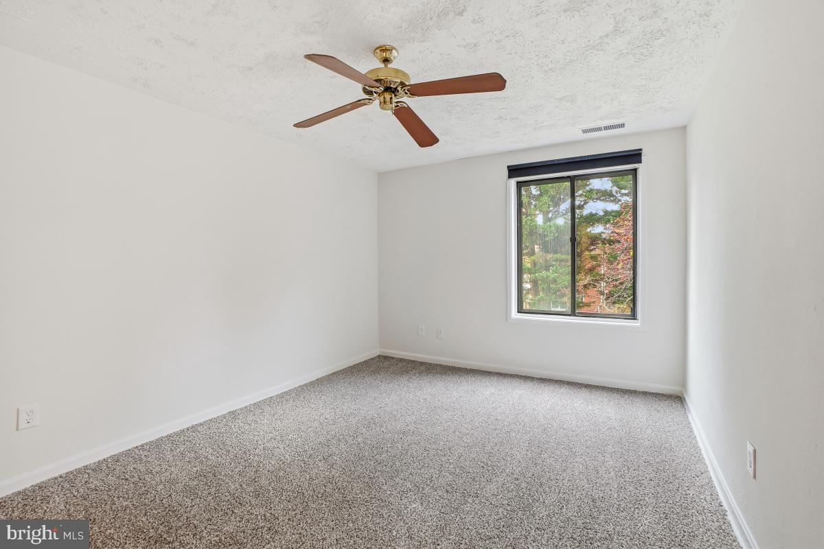 VILLAGE OF LONG REACH - Residential