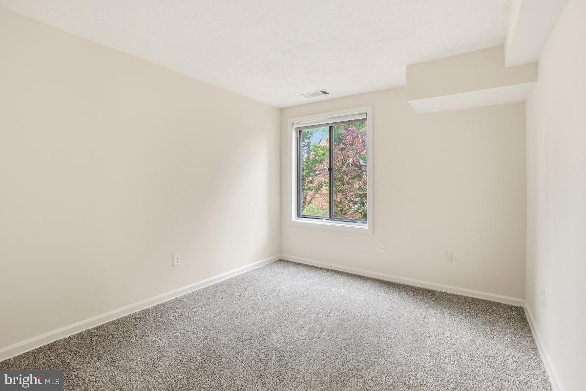 VILLAGE OF LONG REACH - Residential