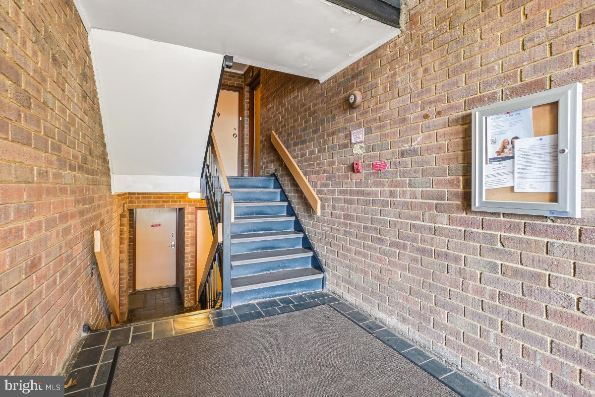 VILLAGE OF LONG REACH - Residential