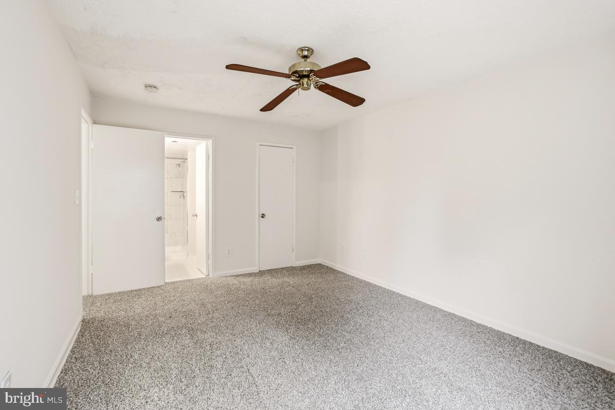 VILLAGE OF LONG REACH - Residential