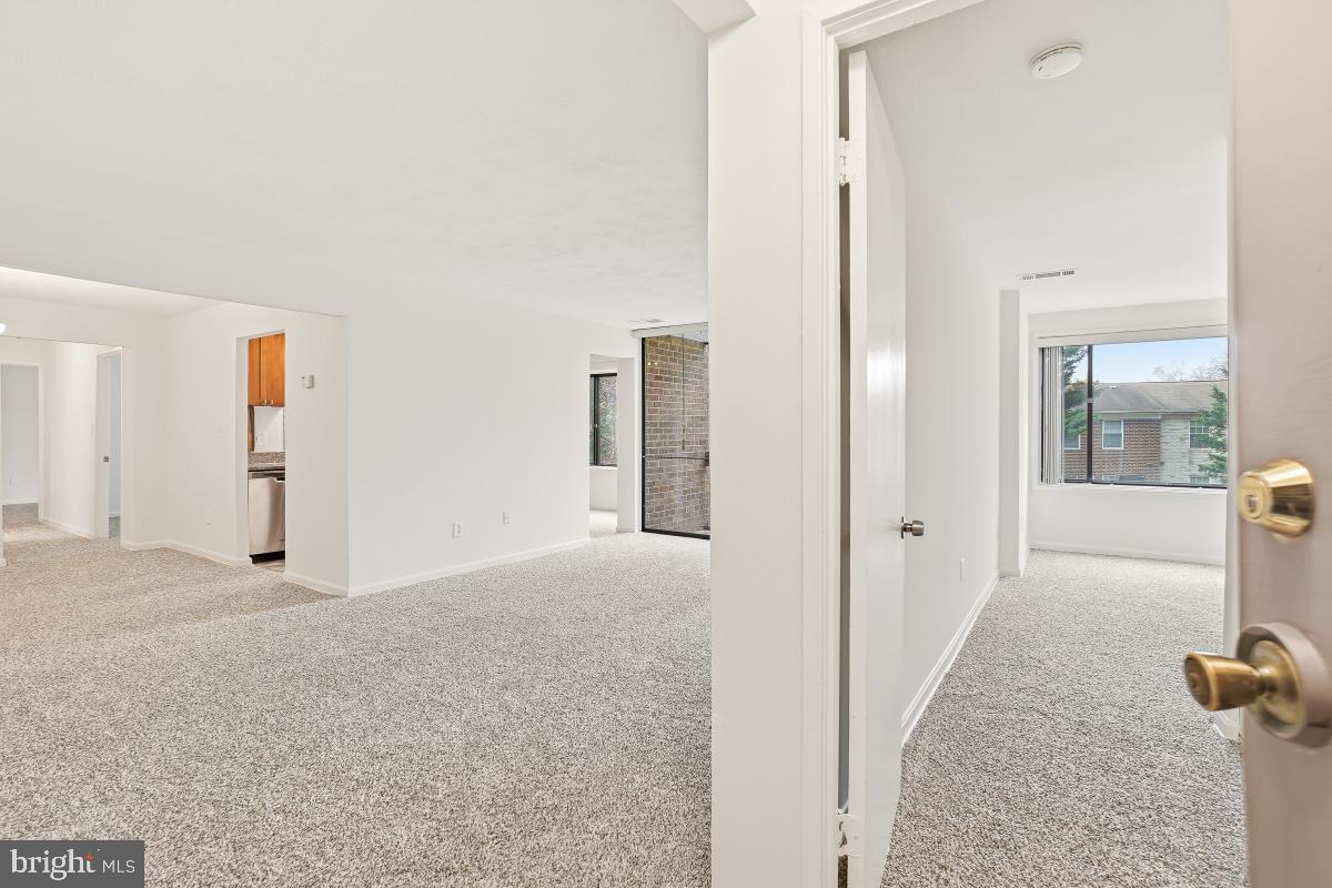 VILLAGE OF LONG REACH - Residential