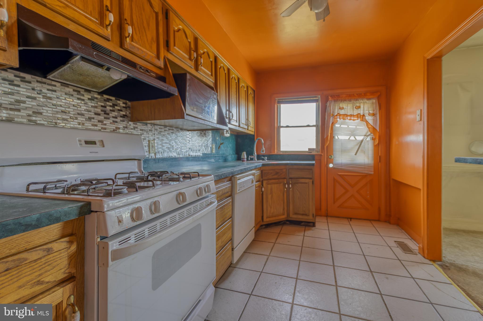 EDNOR GARDENS - LAKESIDE - Residential