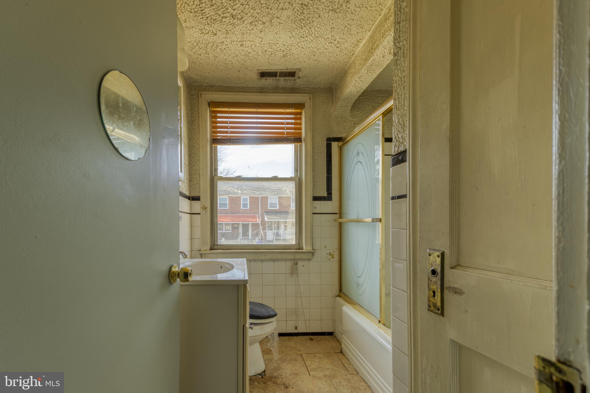 EDNOR GARDENS - LAKESIDE - Residential