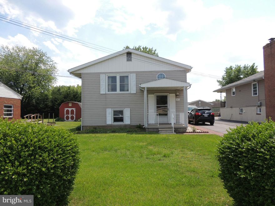 Wow! What a great home! .Your Summer starts gazing at Green Point Cove! FRESHLY PAINTED! 3 Bedrooms Large closets. Galley Kitchen with breakfast bar. HDWD floors.NEW ROOF!  Off-Street Parking. Large Lower Level waiting for you personal touches. All appliances convey with the property. Water oriented community. Elevation certificate in hand. PLEASE MAKE ALL APPOINTMENTS ON-LINE THROUGH SHOW TIME.