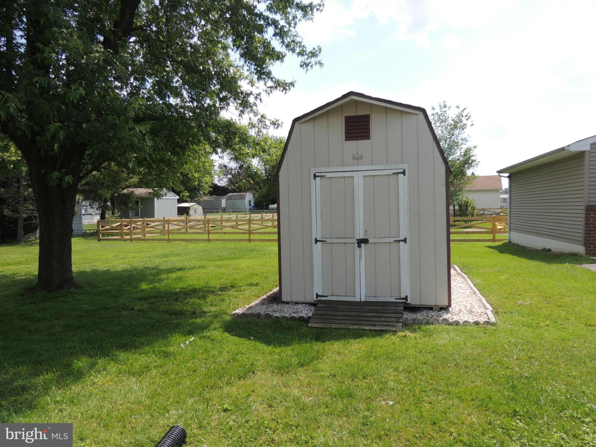 LYNCH POINT - Residential