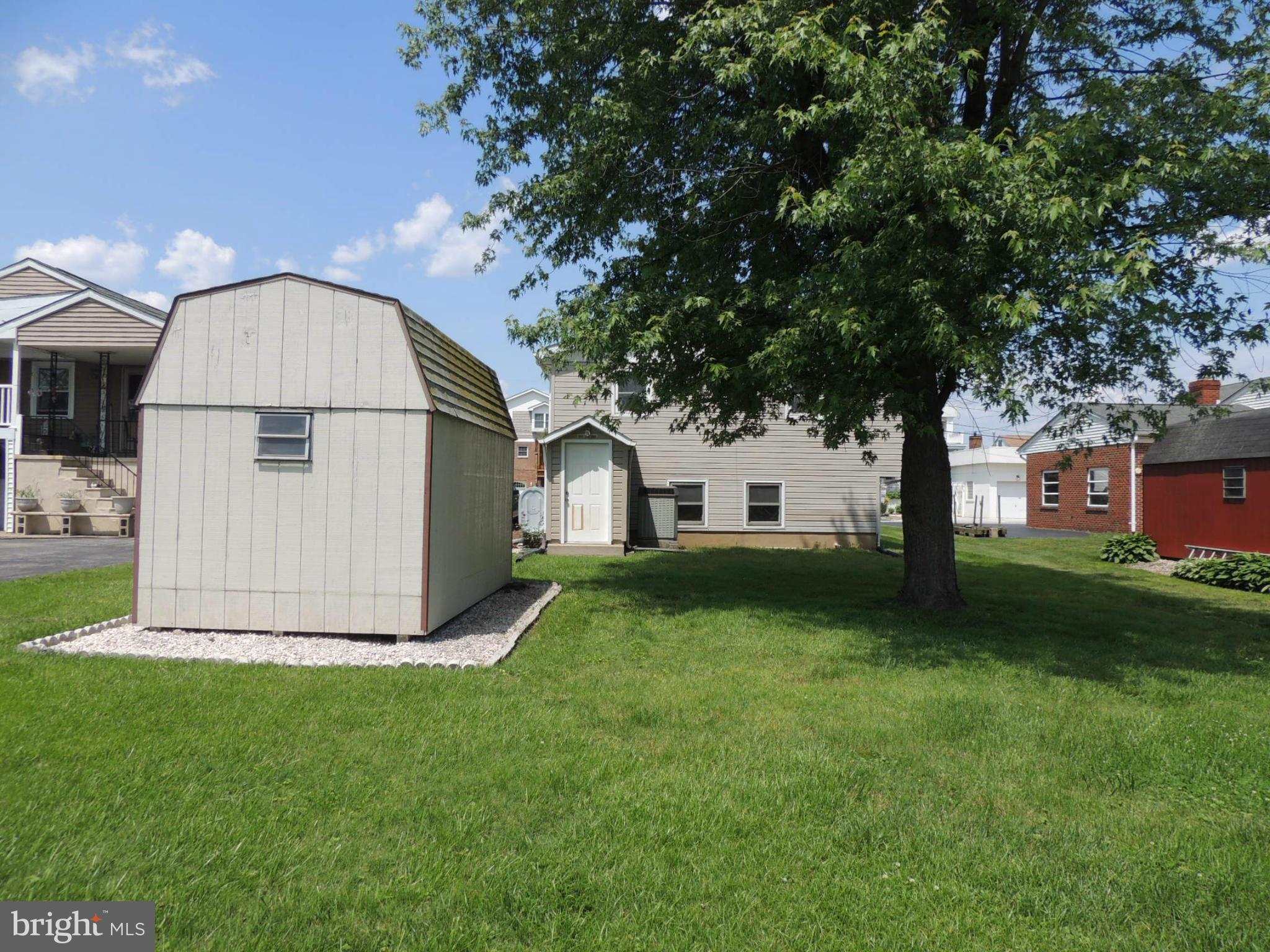 LYNCH POINT - Residential