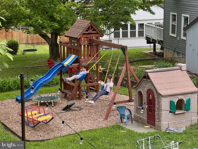 WHEATON HILLS - Residential Lease