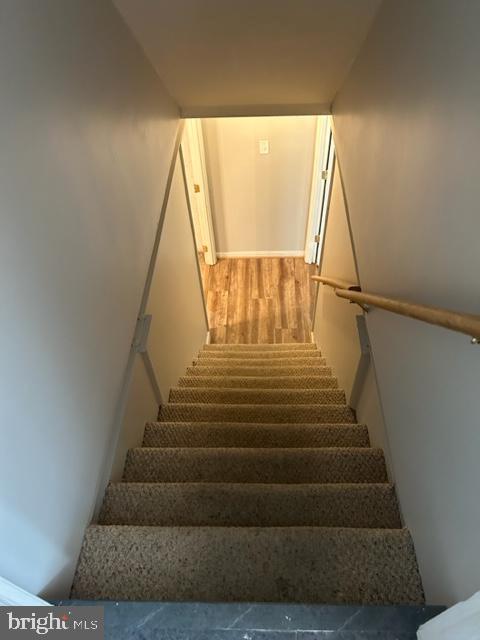 WHEATON HILLS - Residential Lease