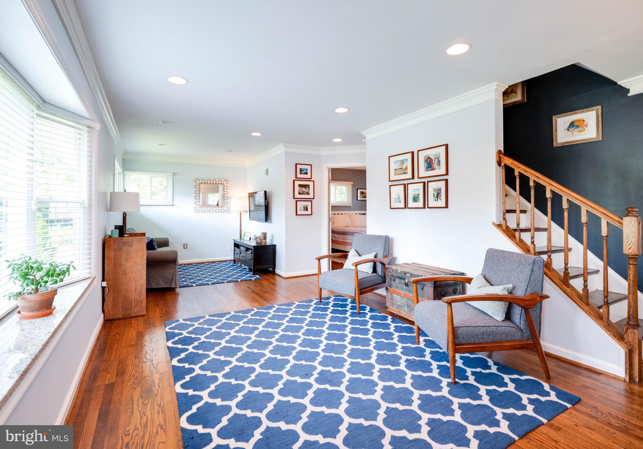 BUCKNELL MANOR - Residential