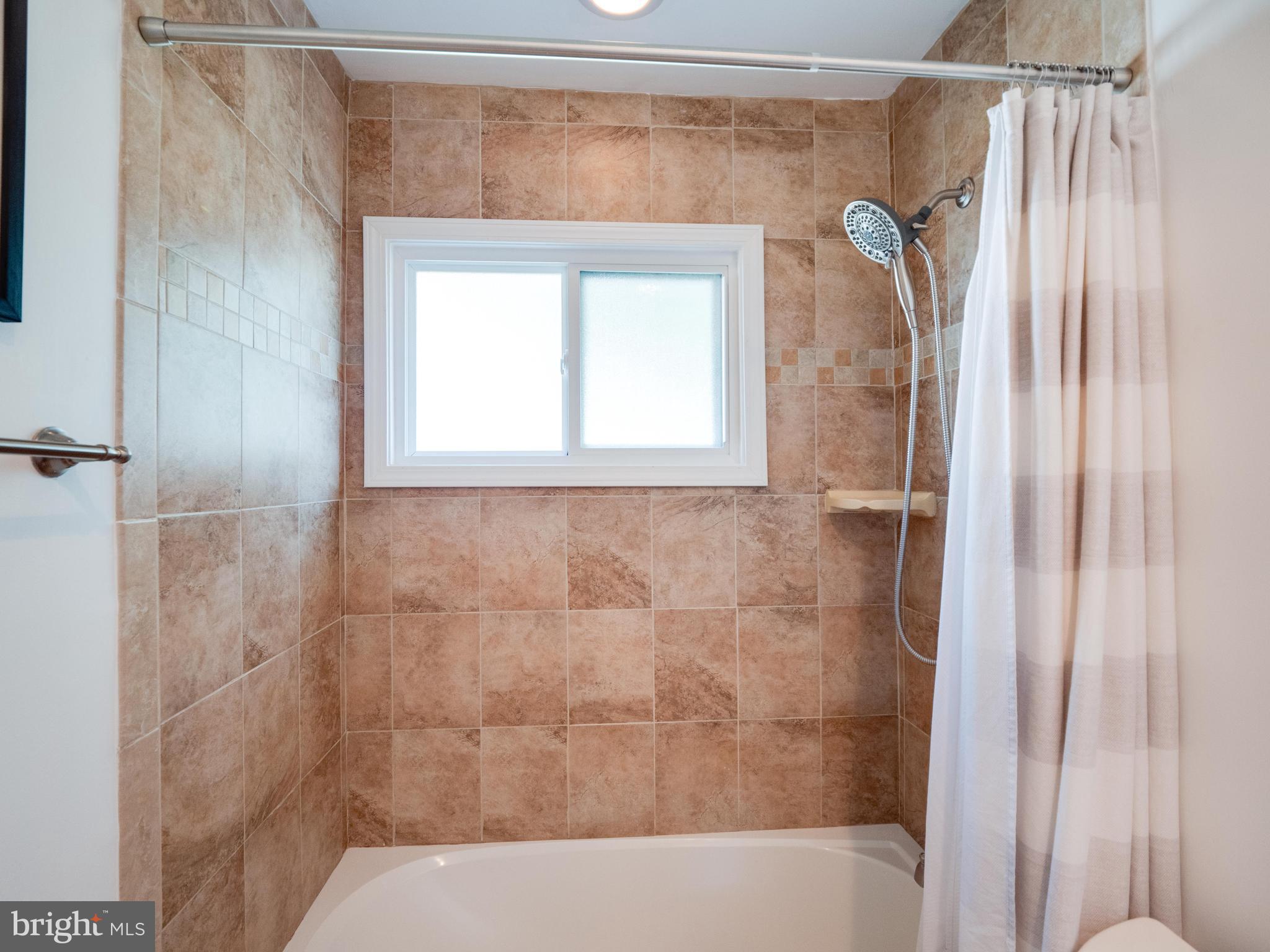 BUCKNELL MANOR - Residential