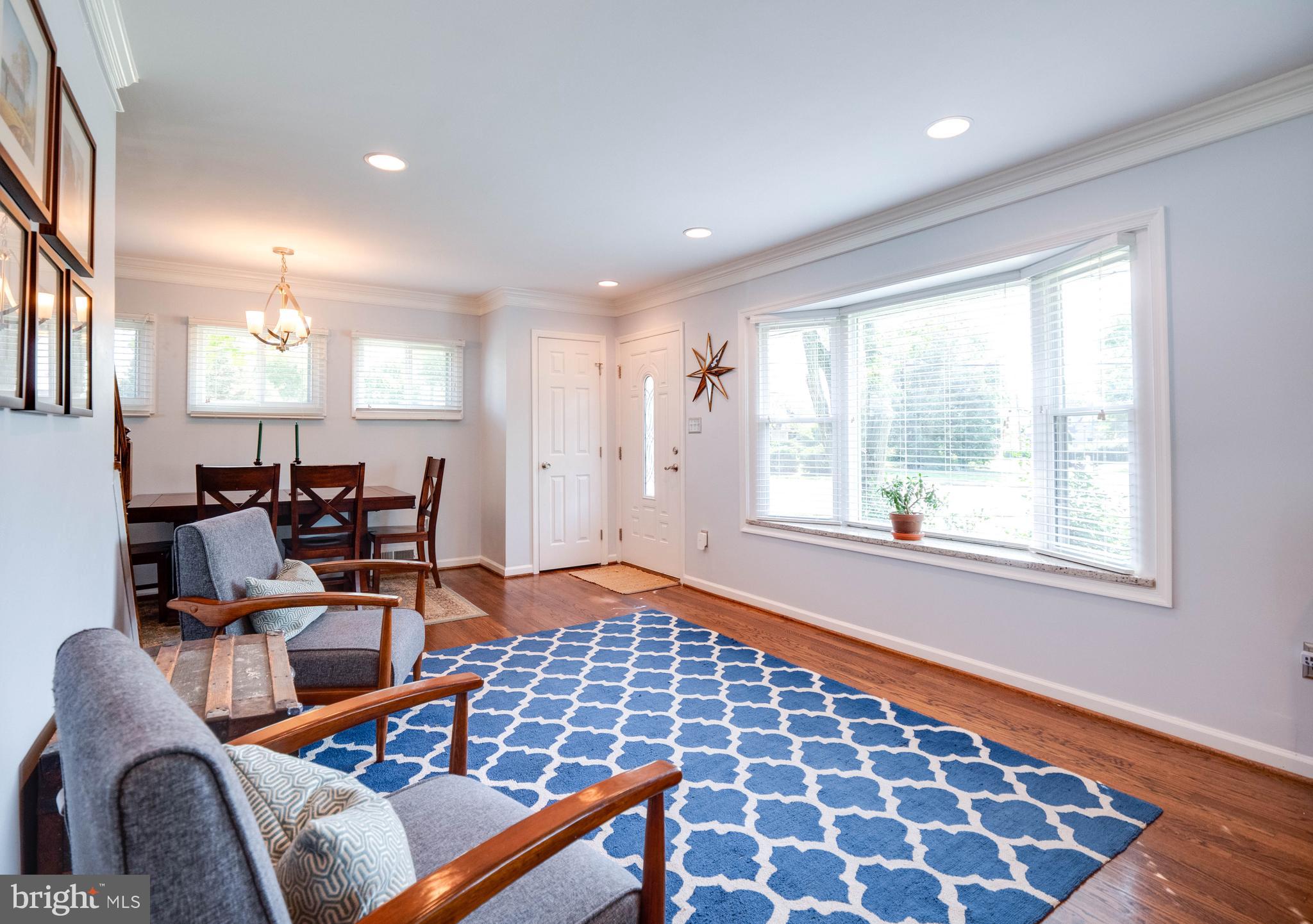 BUCKNELL MANOR - Residential