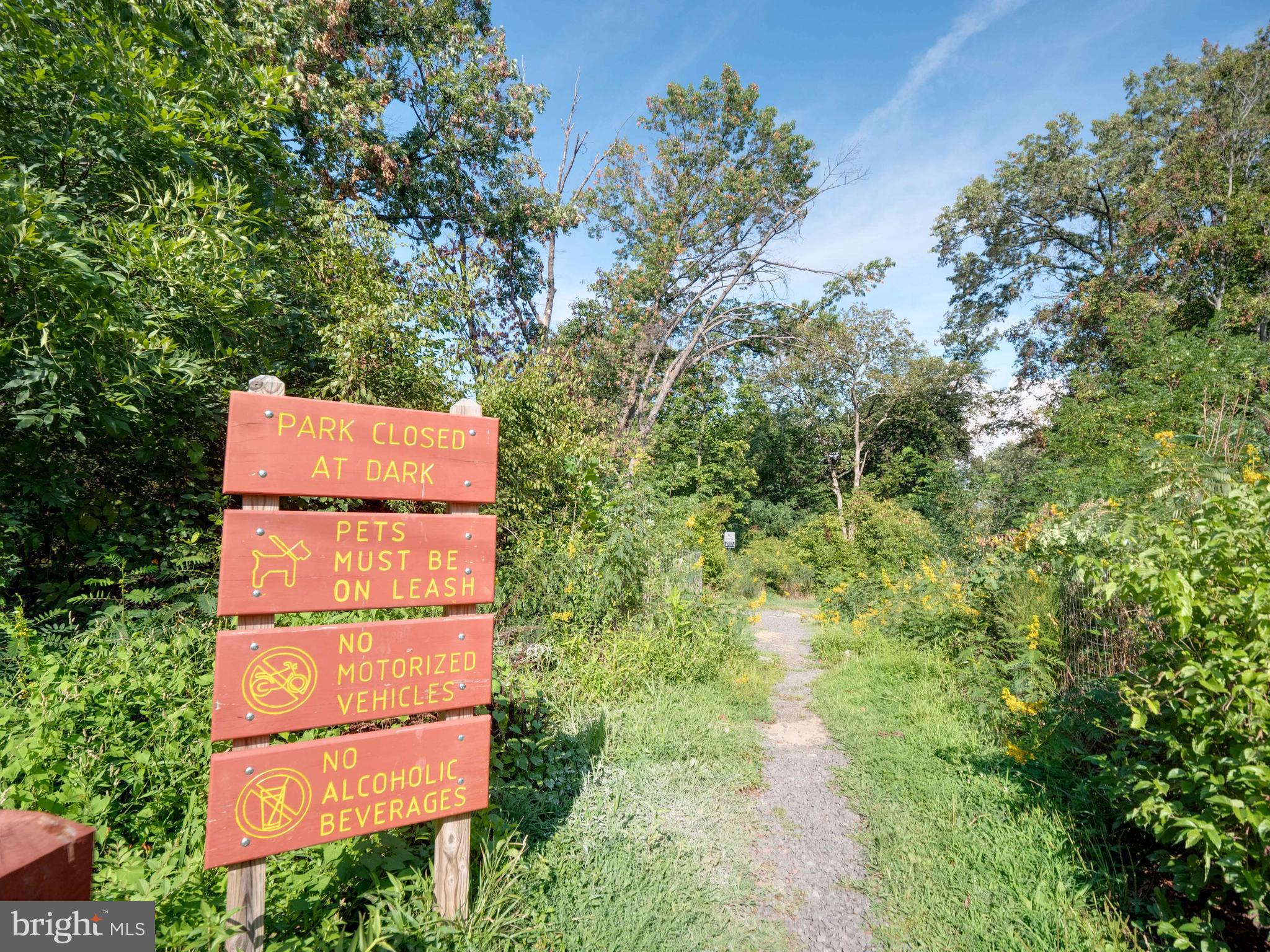 BUCKNELL MANOR - Residential