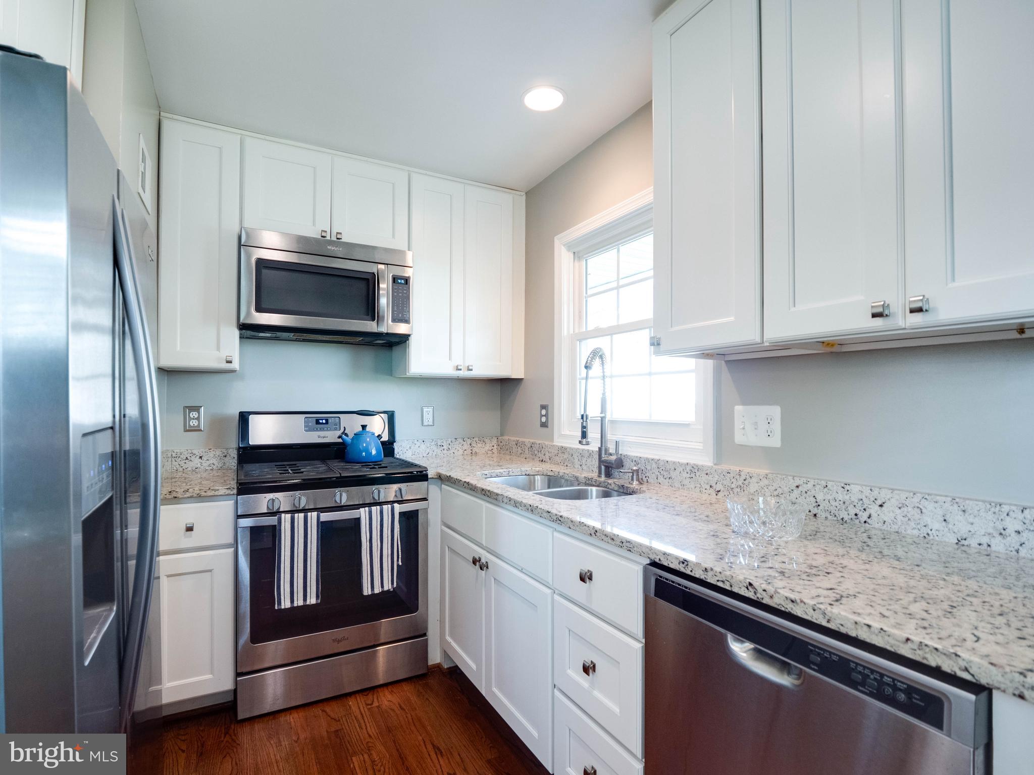 BUCKNELL MANOR - Residential