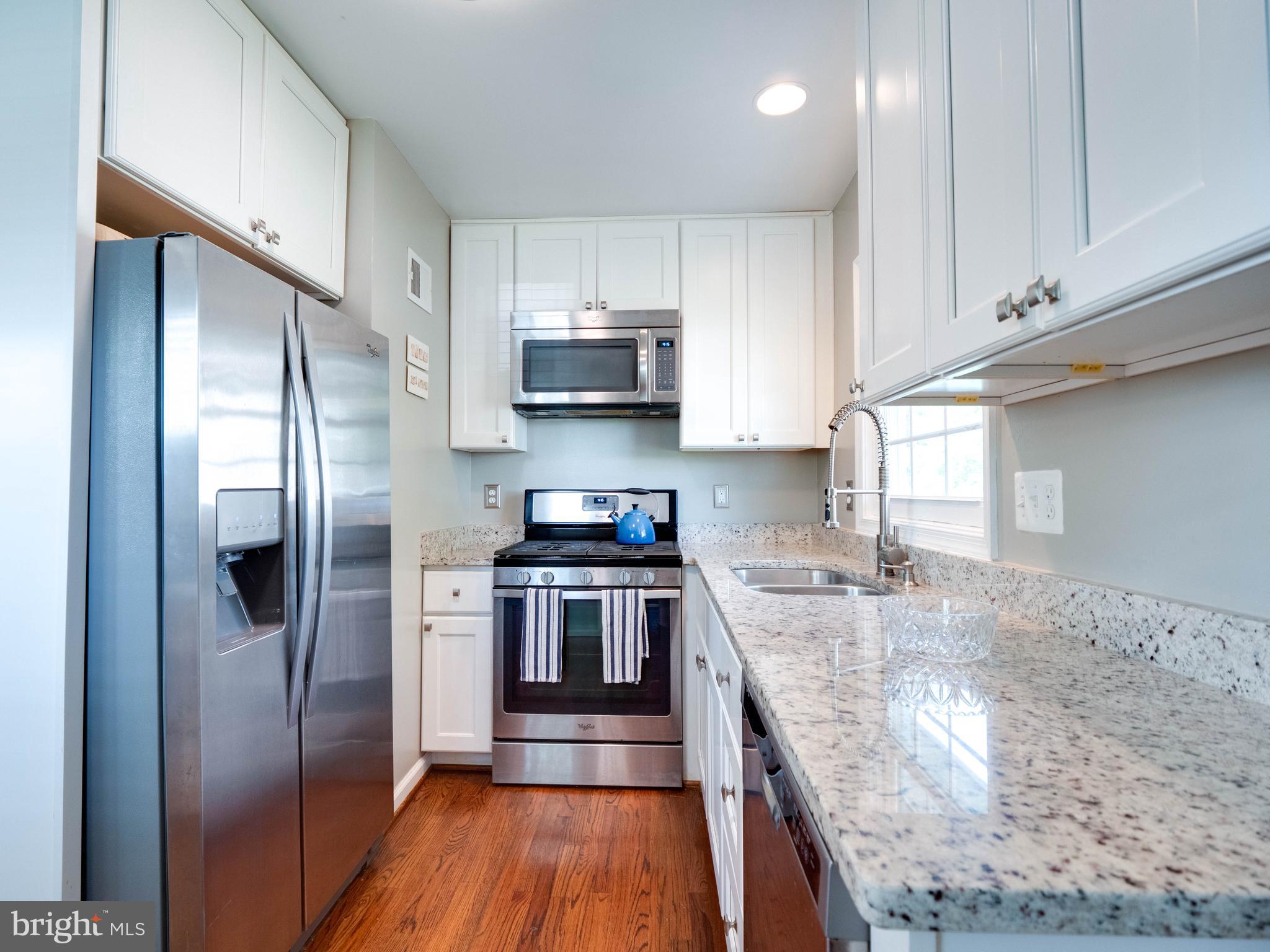 BUCKNELL MANOR - Residential