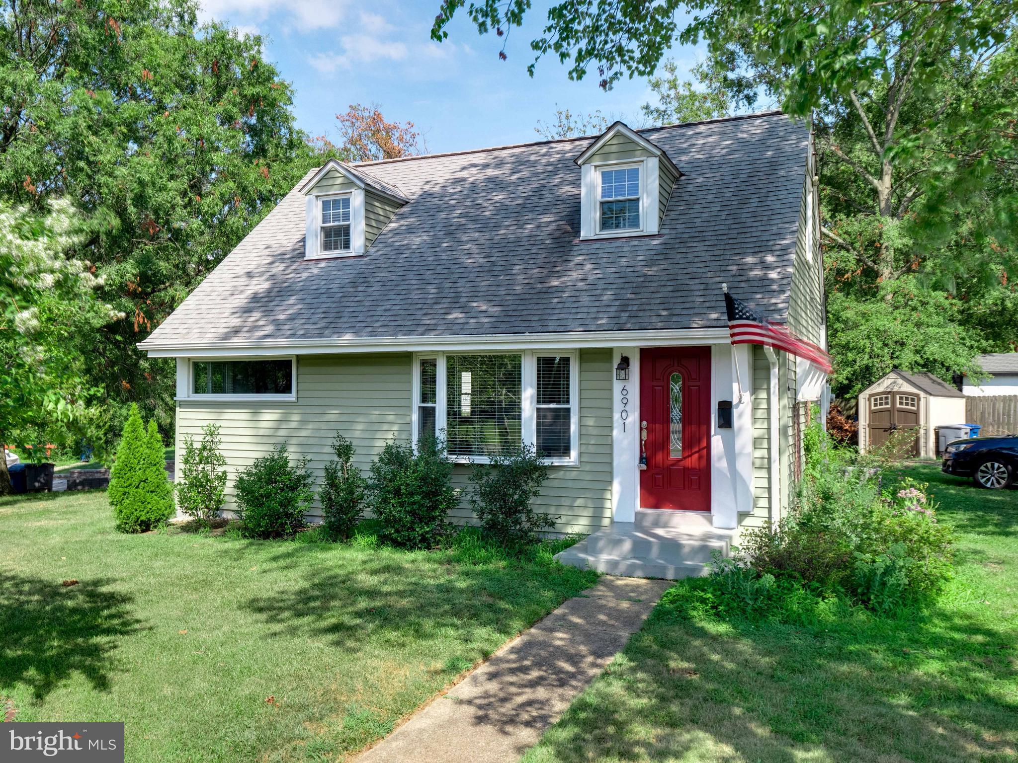 BUCKNELL MANOR - Residential