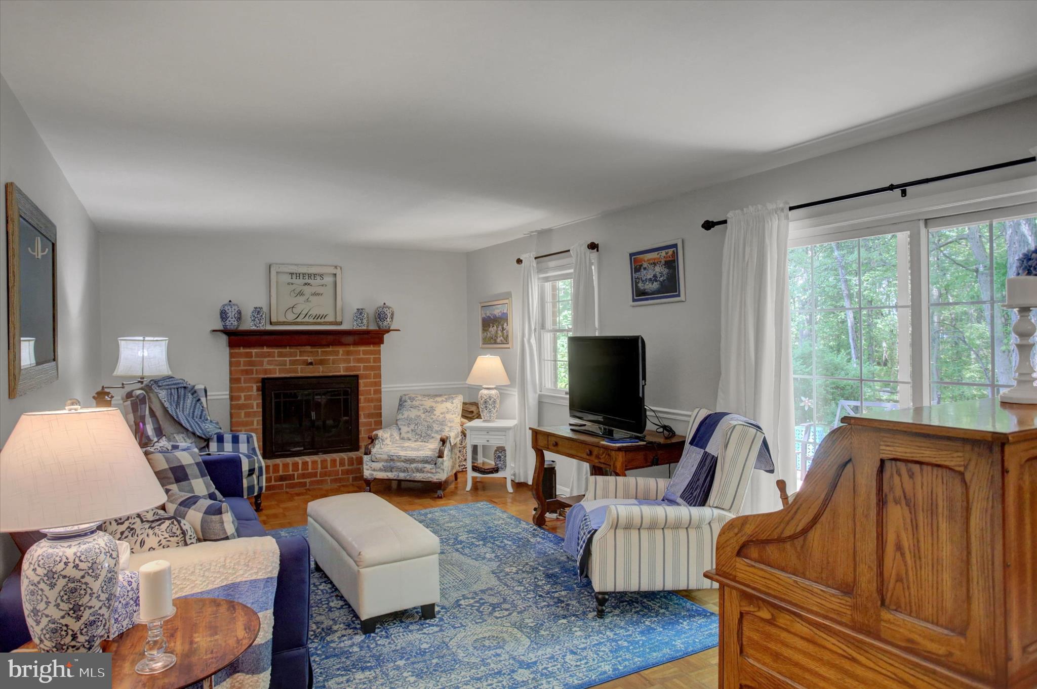 PENN NATIONAL ESTATES - Residential