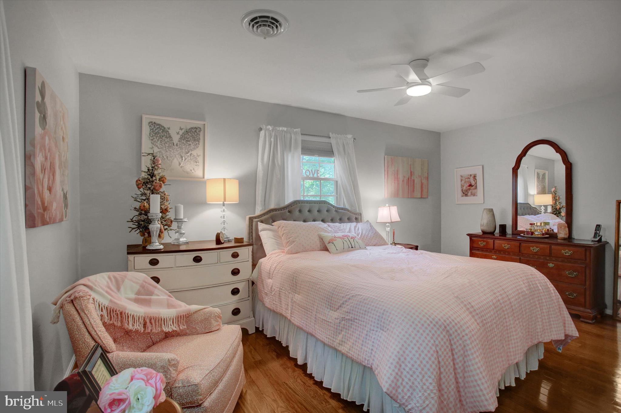 PENN NATIONAL ESTATES - Residential