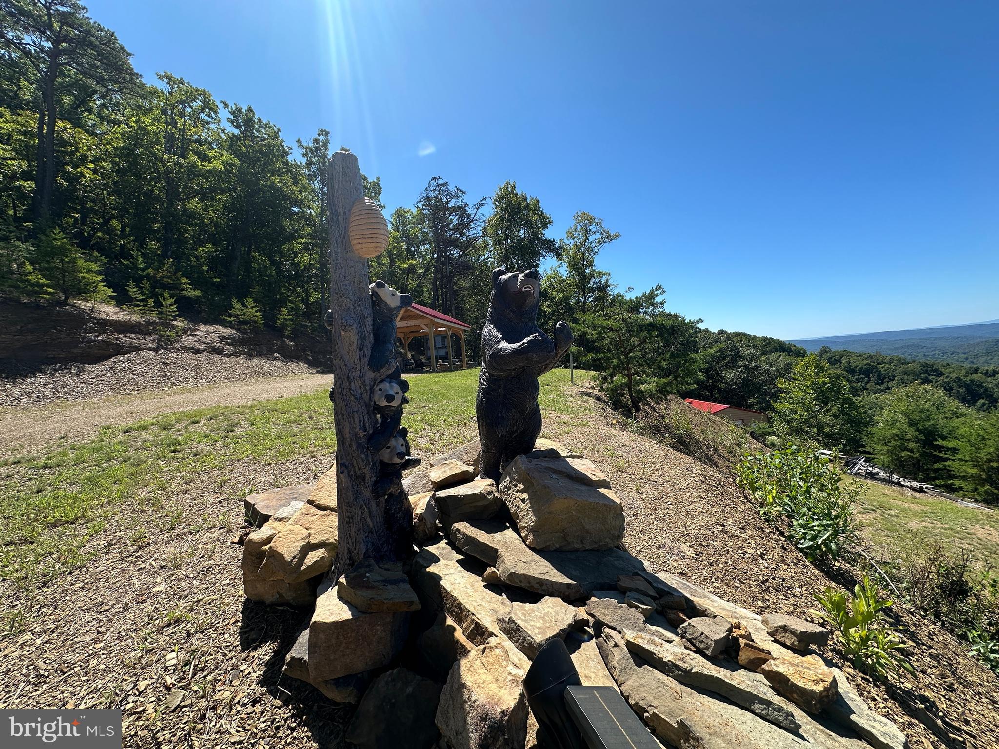 SHADOW KNOLLS - Residential