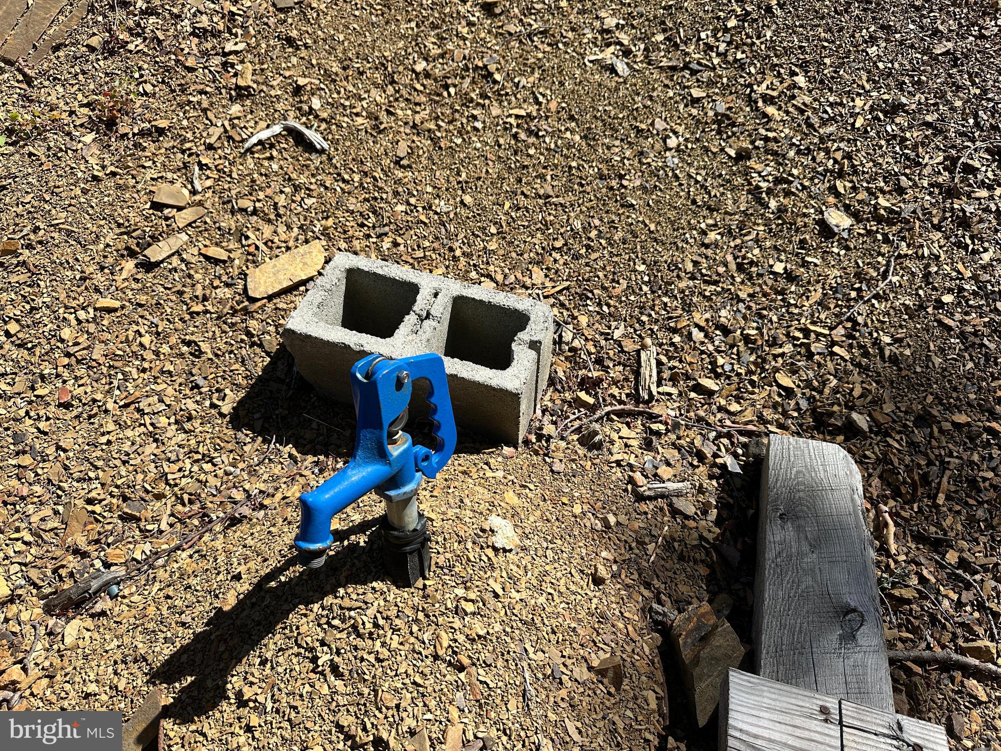 SHADOW KNOLLS - Residential