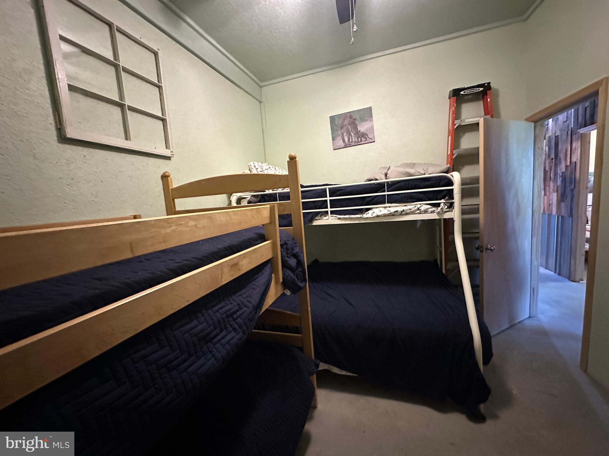 SHADOW KNOLLS - Residential