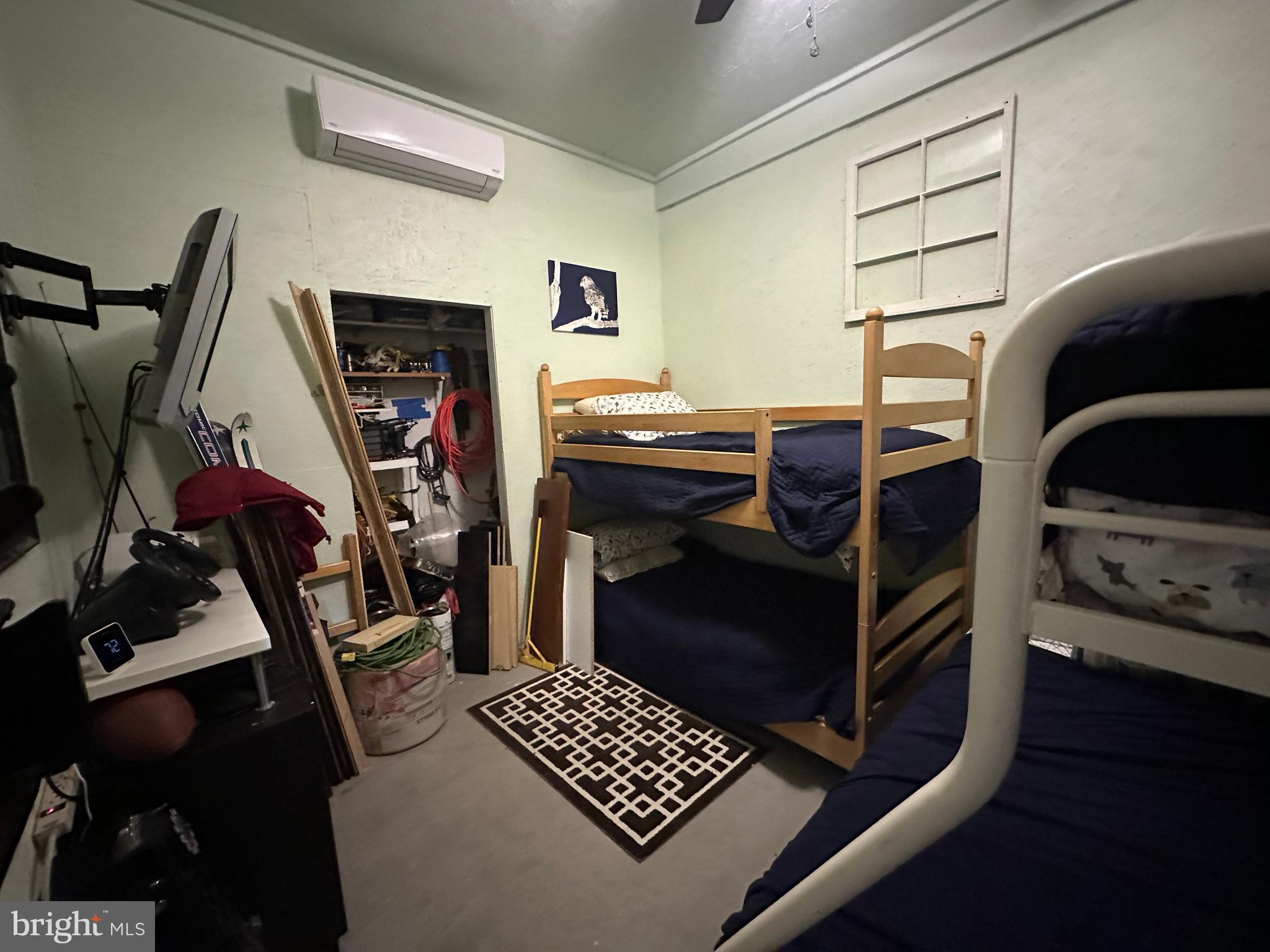 SHADOW KNOLLS - Residential