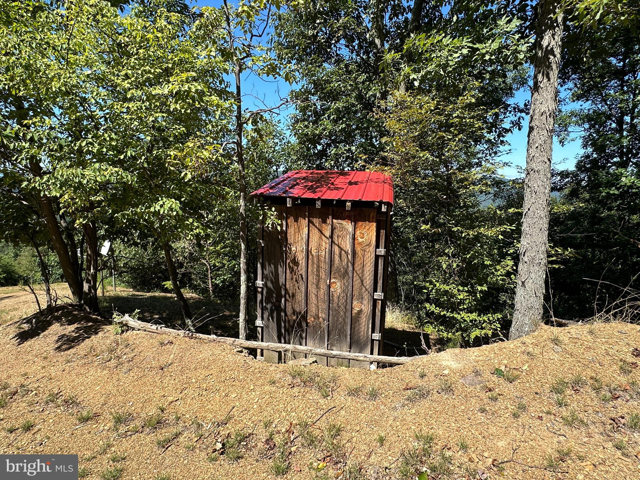 SHADOW KNOLLS - Residential