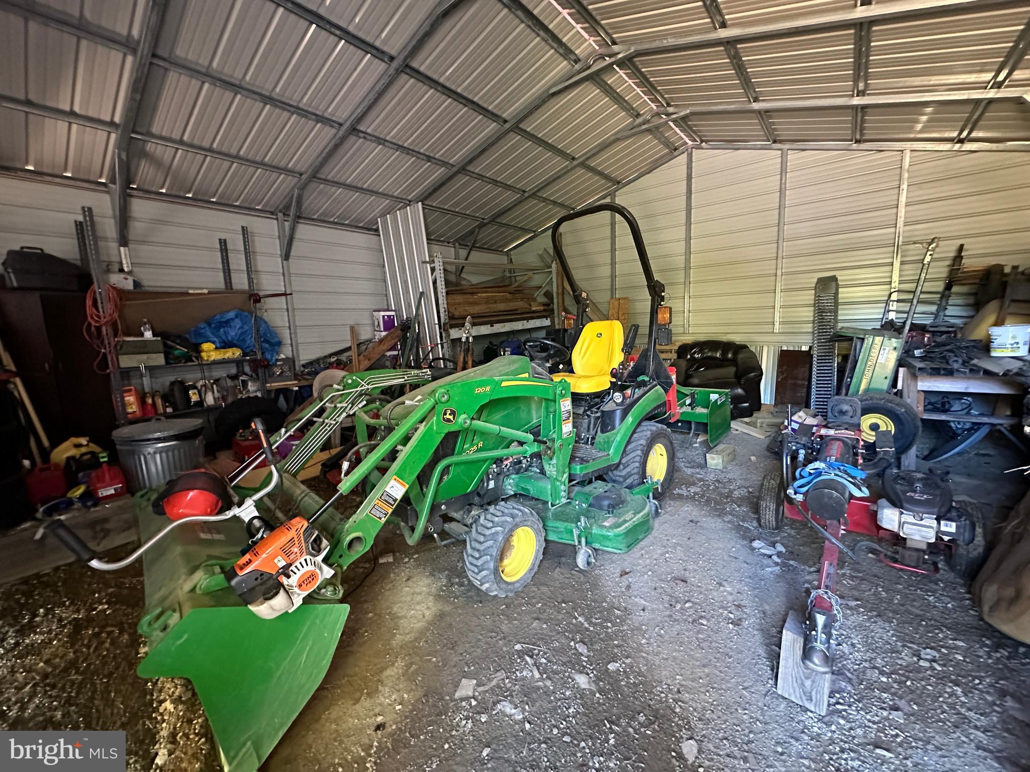 SHADOW KNOLLS - Residential