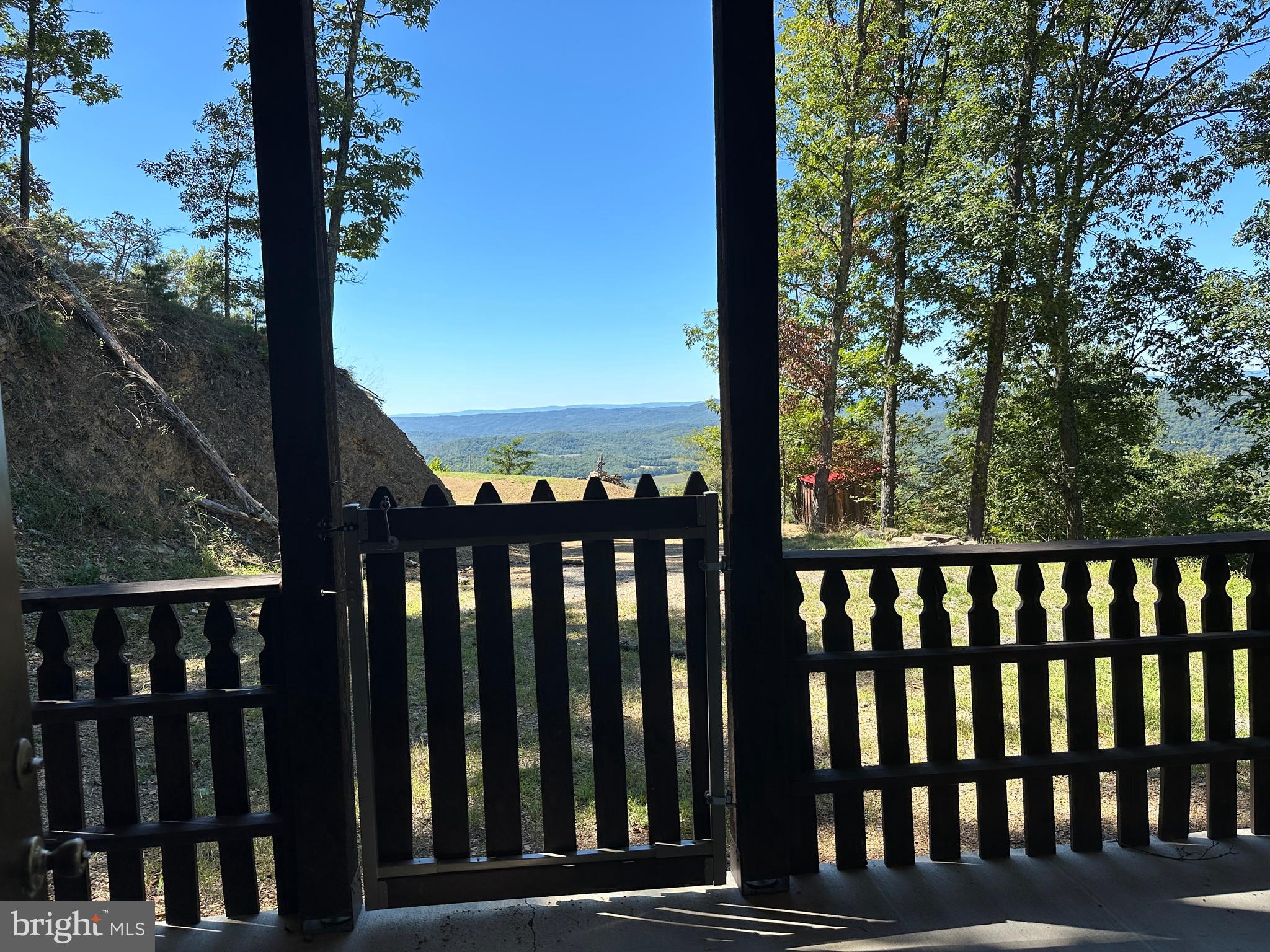 SHADOW KNOLLS - Residential