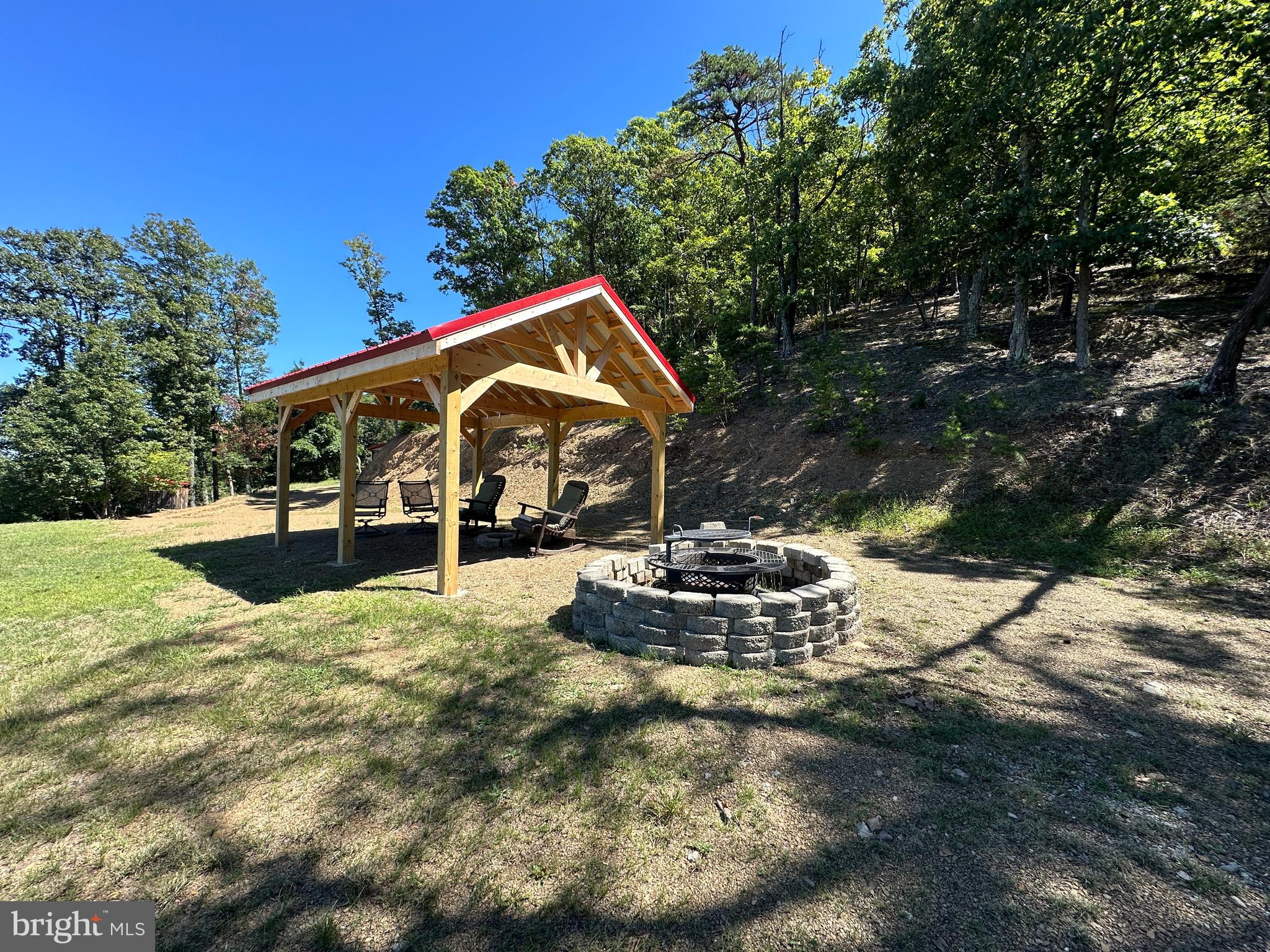 SHADOW KNOLLS - Residential