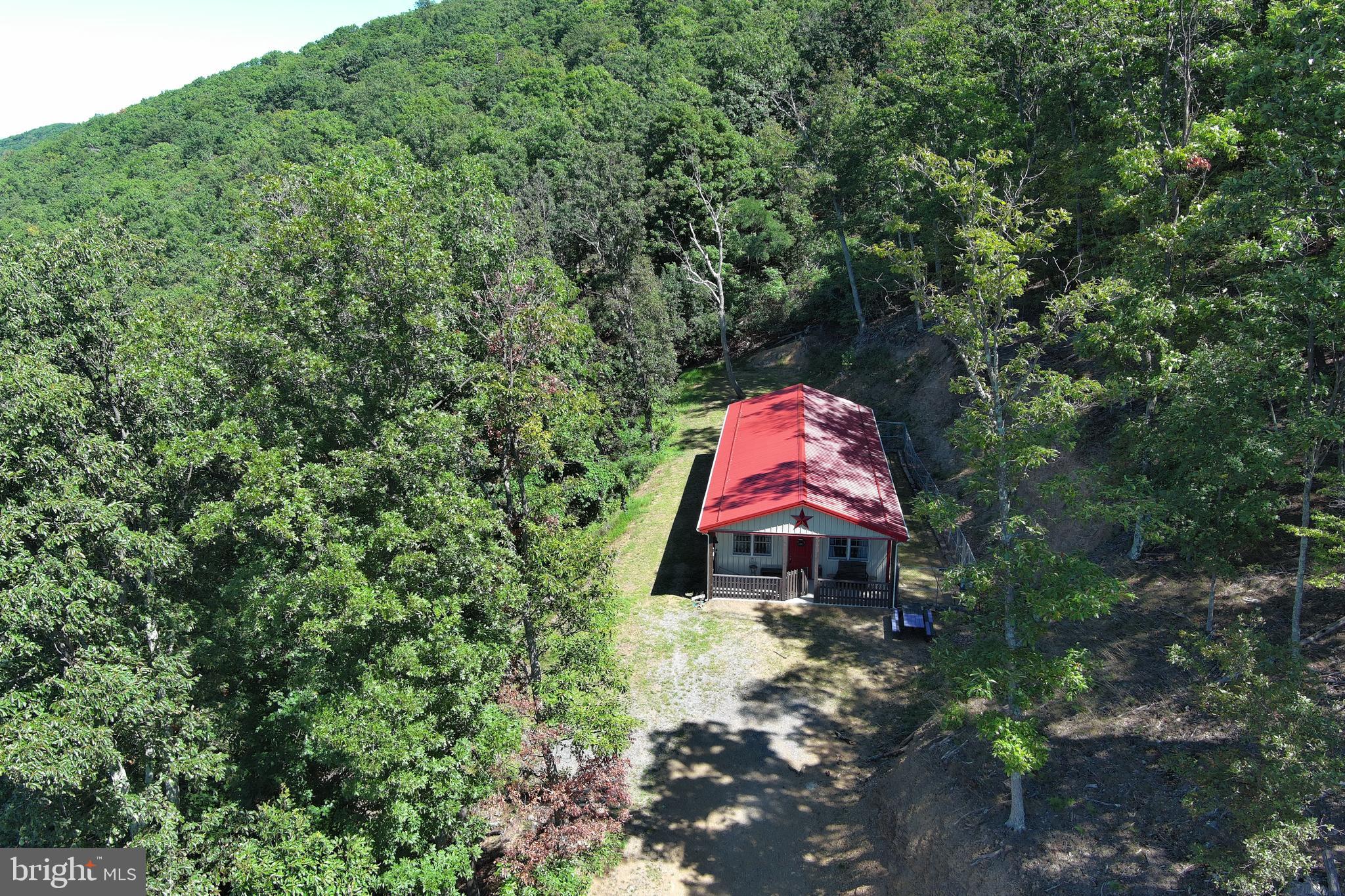 SHADOW KNOLLS - Residential