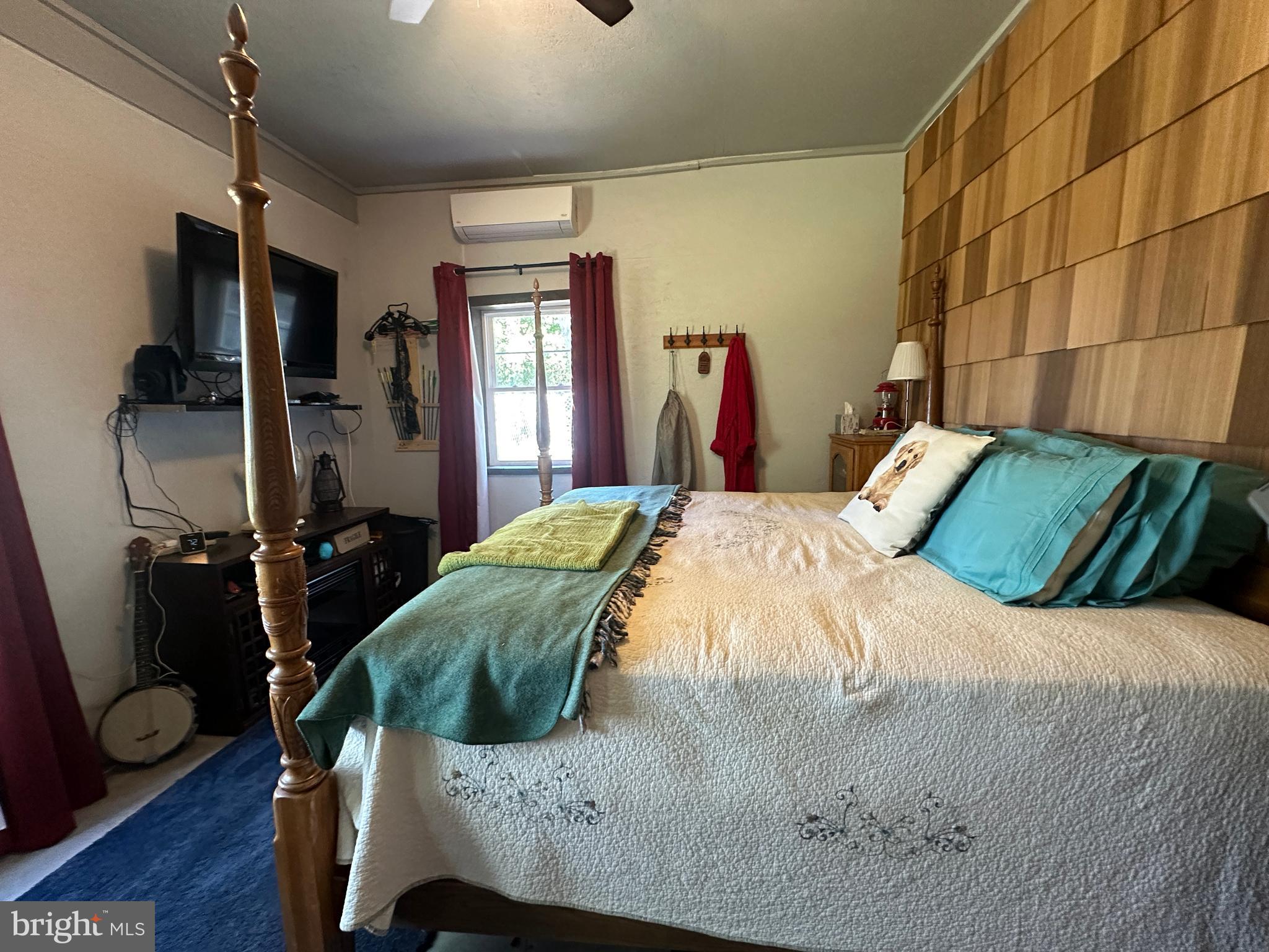 SHADOW KNOLLS - Residential