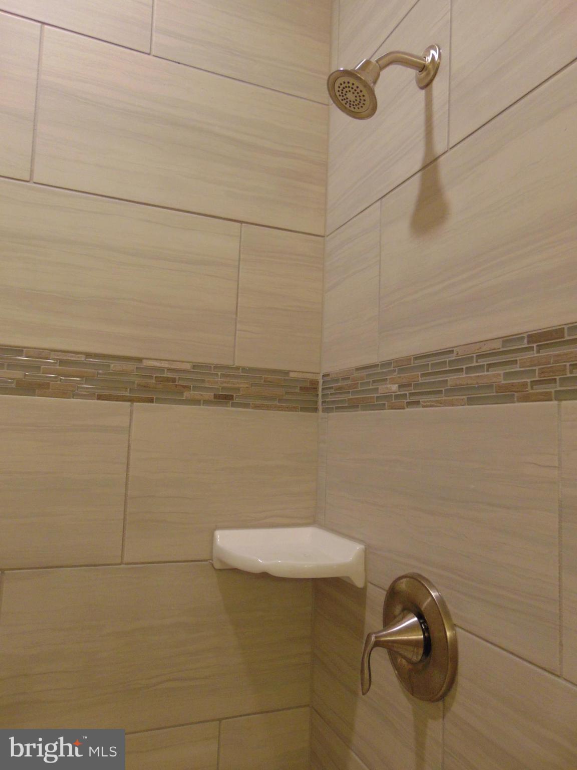 KINCORA - Residential Lease