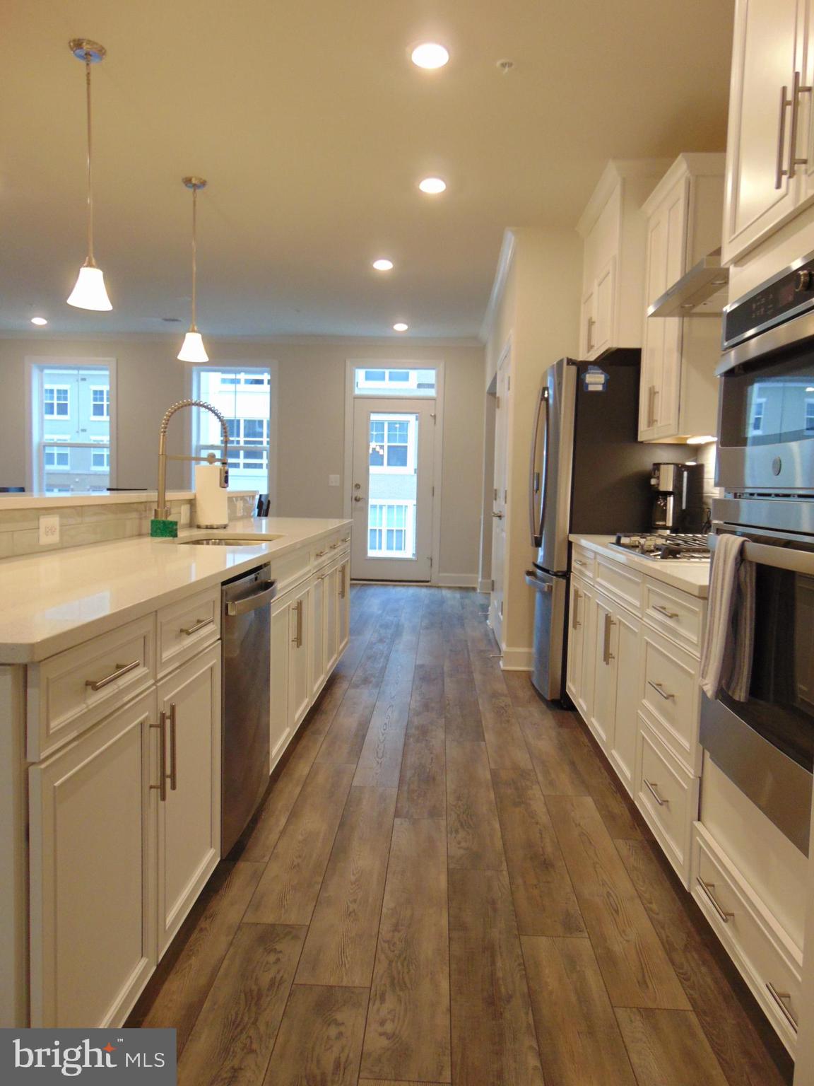 KINCORA - Residential Lease