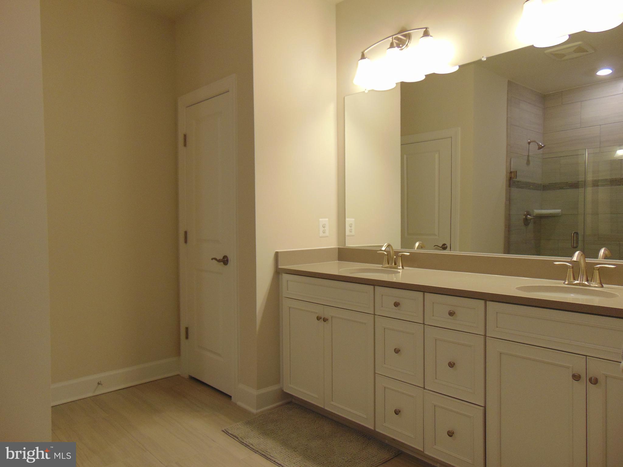 KINCORA - Residential Lease