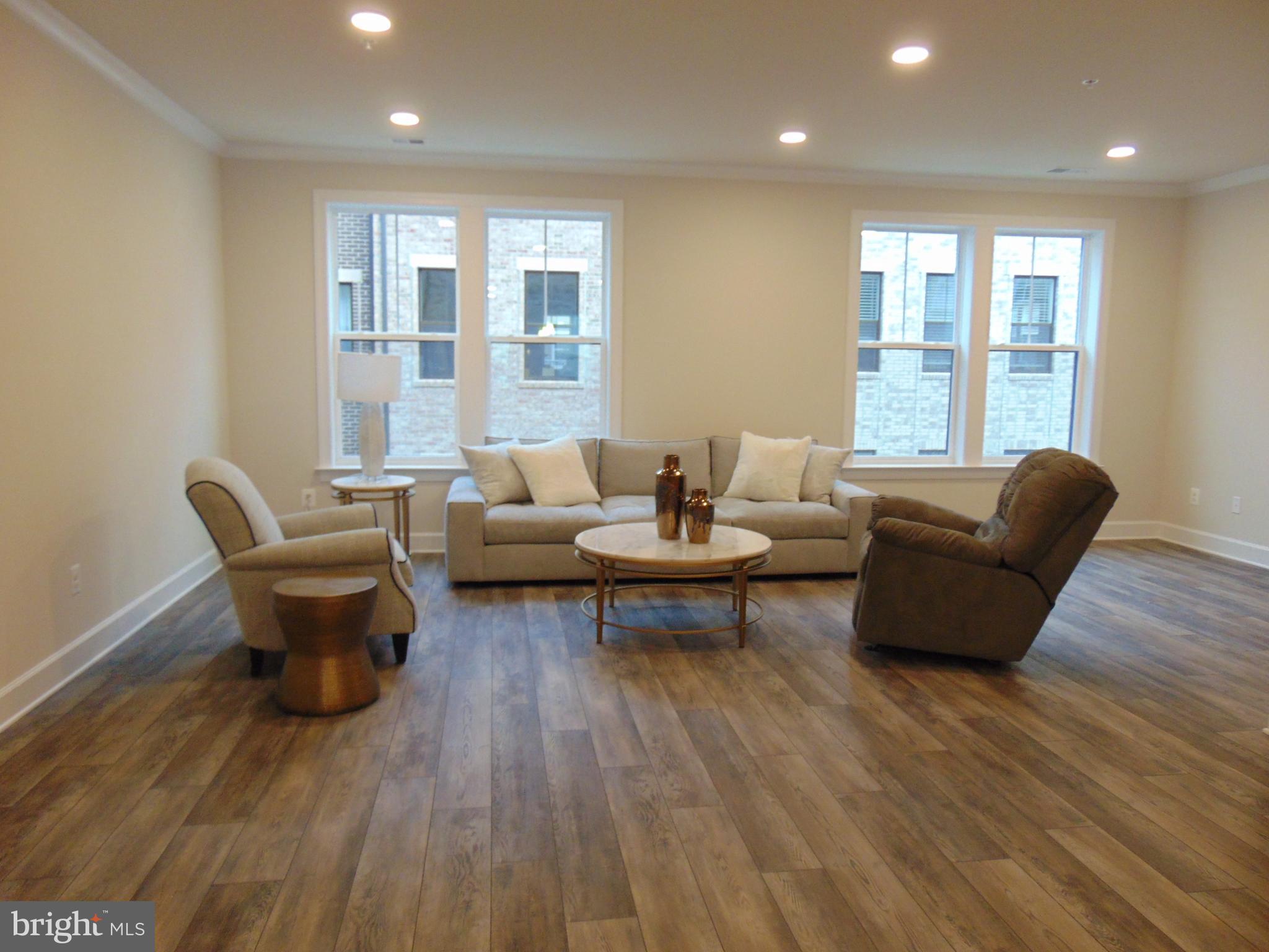 KINCORA - Residential Lease