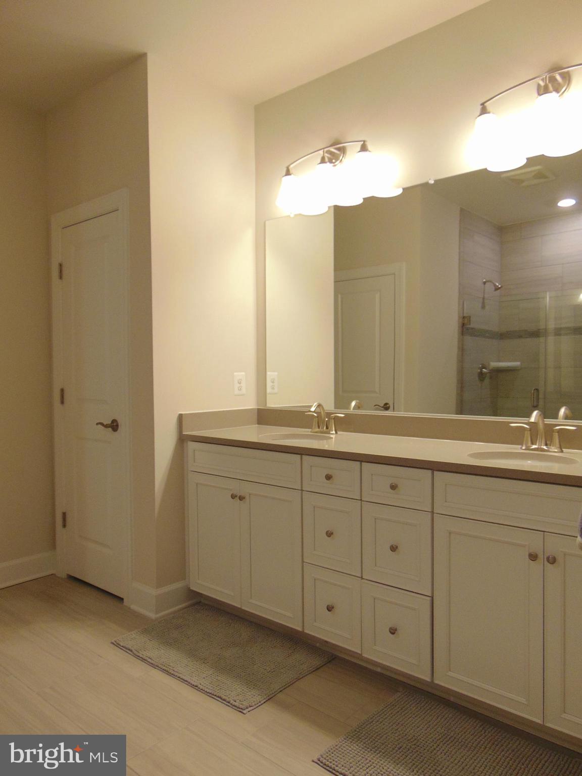 KINCORA - Residential Lease