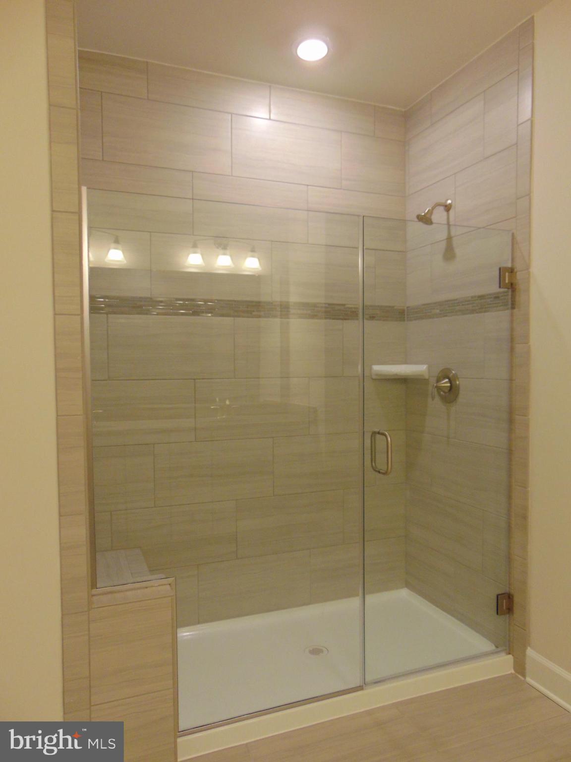 KINCORA - Residential Lease