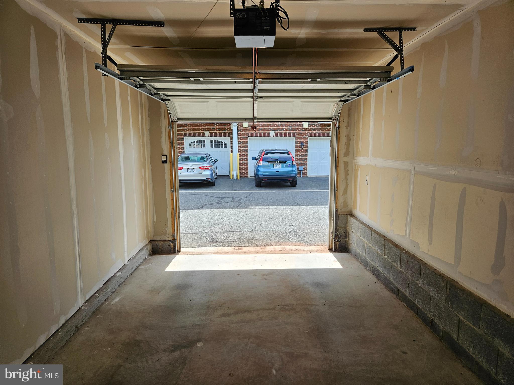 GATHERINGS AT WELLINGTON - Residential