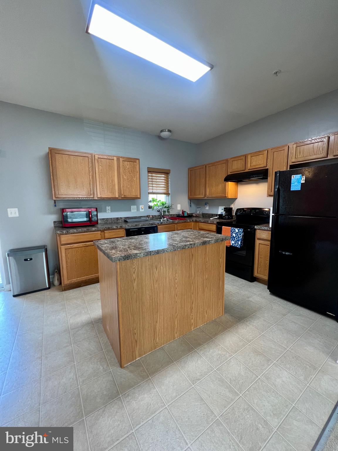 SHEFFIELD/FAIRWAY VILLAGE - Residential