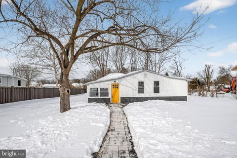 Photo of 58 Belvidere Avenue, LAMBERTVILLE, NJ 08530 (MLS # NJHT2004516)