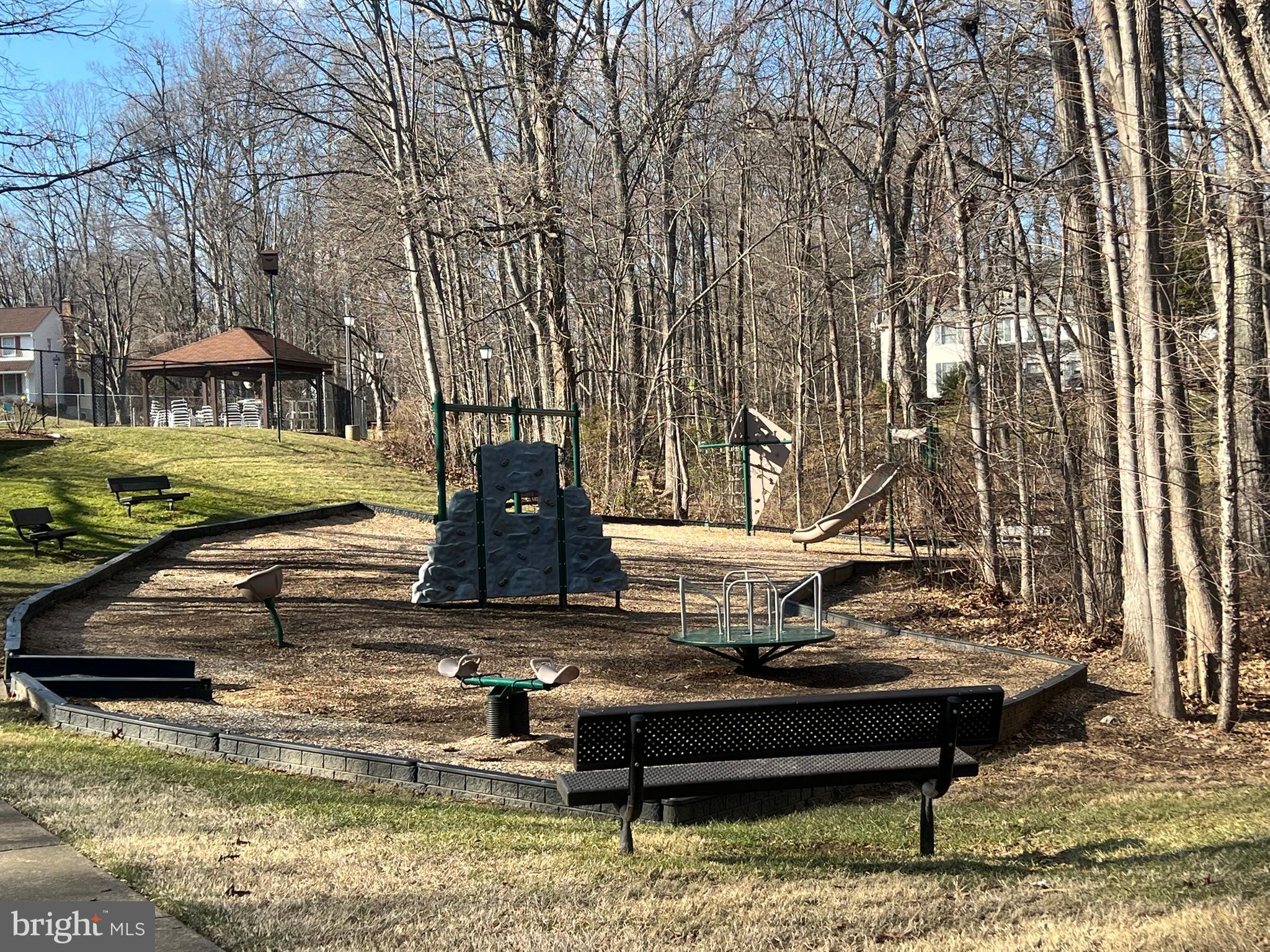 FAIRFAX CLUB ESTATES - Residential