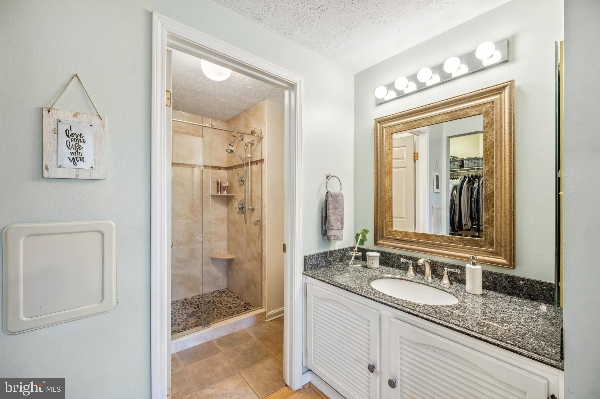 FAIRFAX CLUB ESTATES - Residential