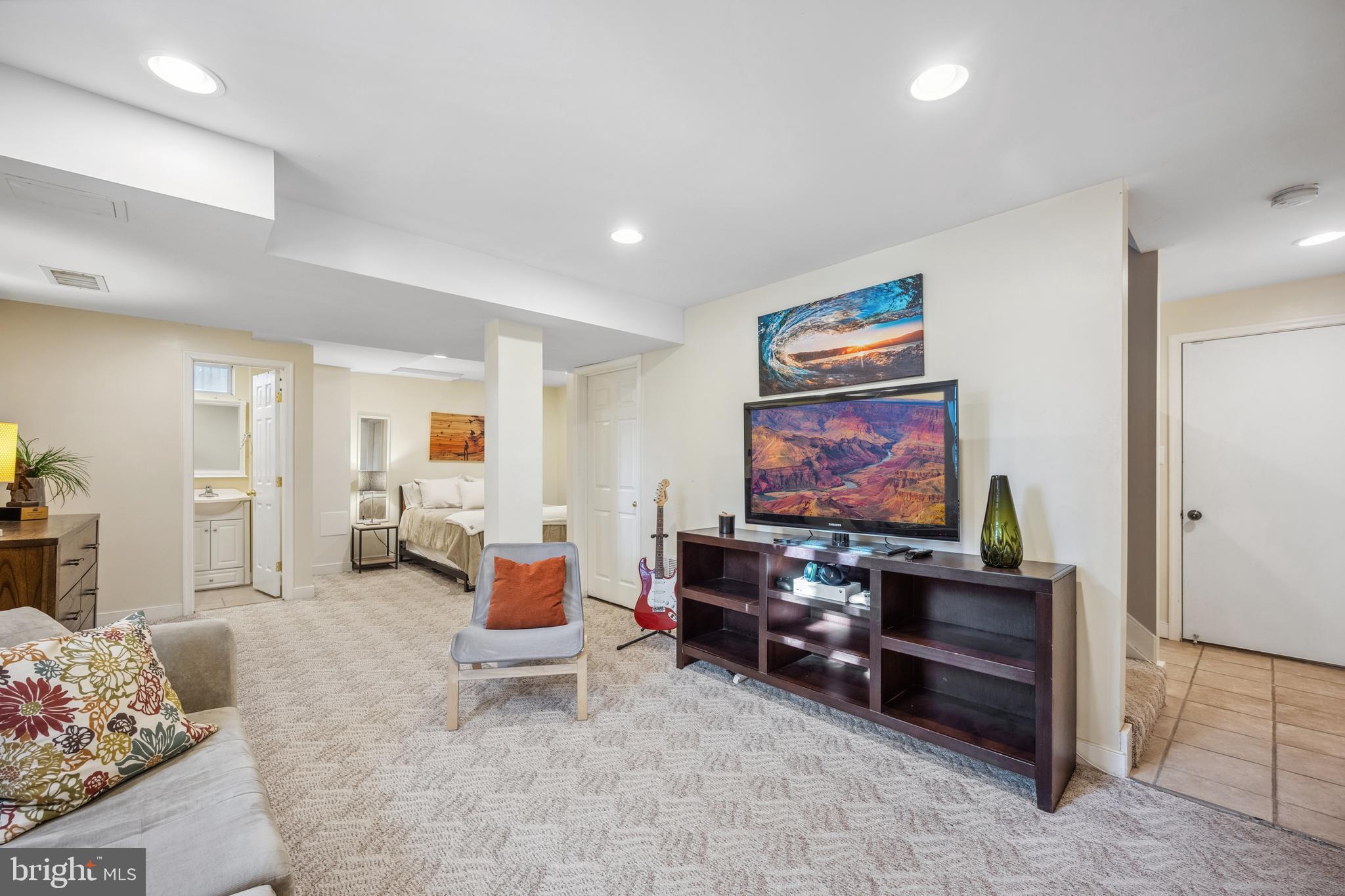 FAIRFAX CLUB ESTATES - Residential